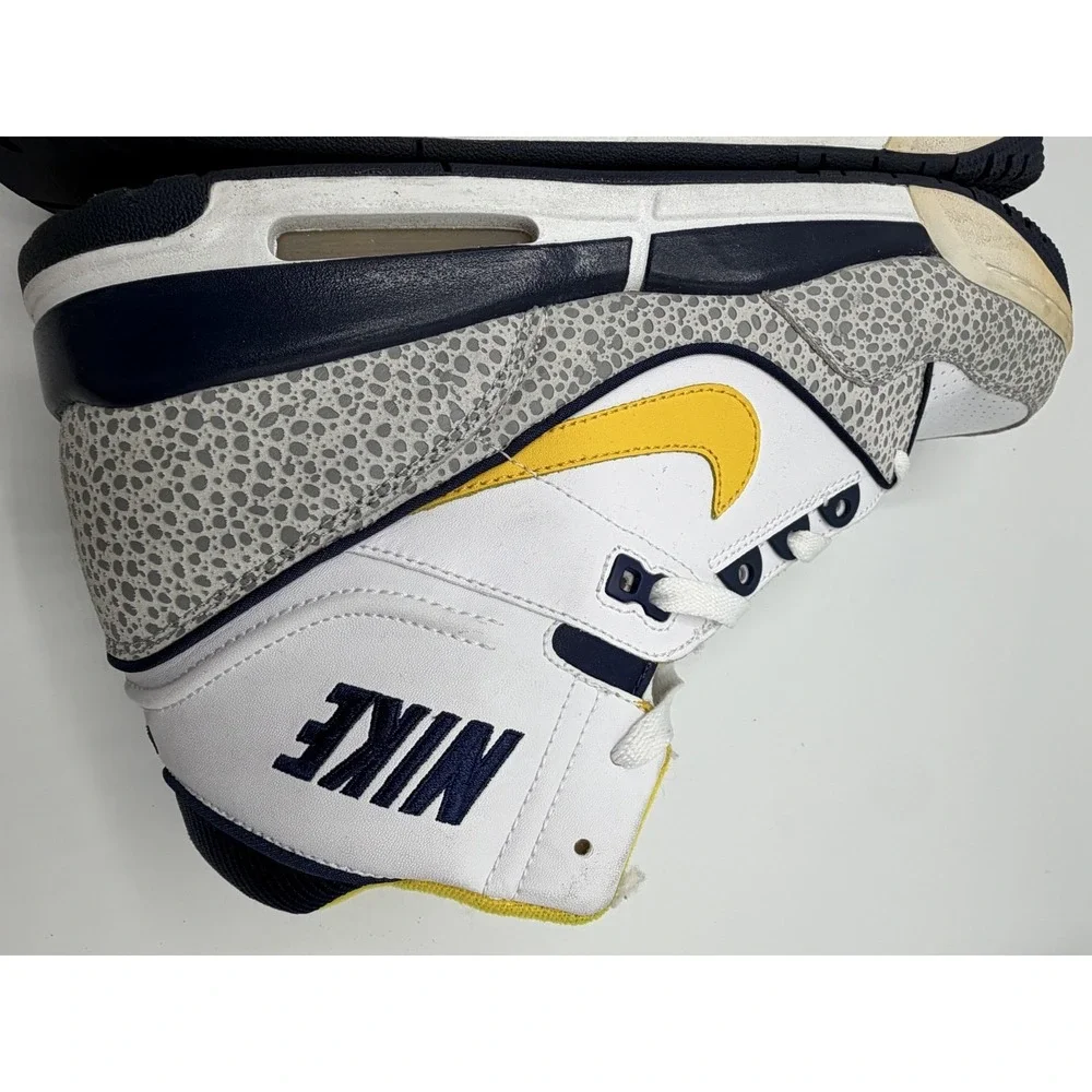 Nike Air Assault White Elephant Yellow Navy 315064-171 Mens Sz 12 No Box